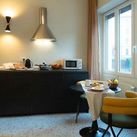 Vassily Deluxe Metro M1 Rembrandt 45 Apartment Milan